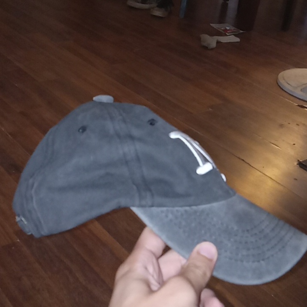 Hat - Picture 2 of 3